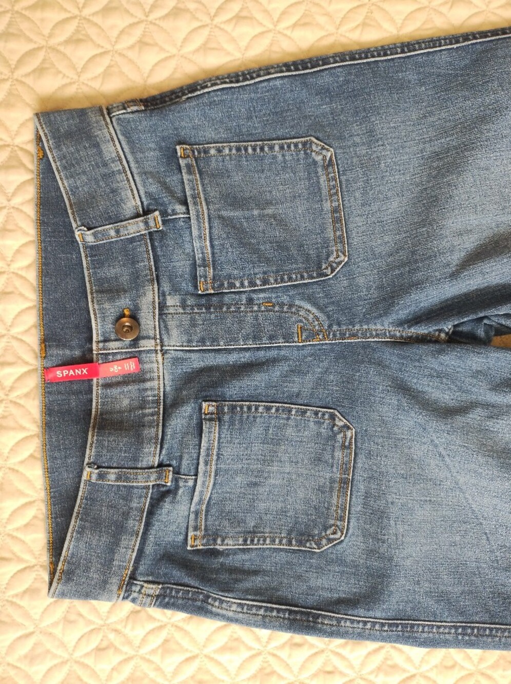SPANX Shape EveryWear Wide Leg Cropped Pull-On Jeans Patch Pockets Blue Size S - Picture 5 of 10